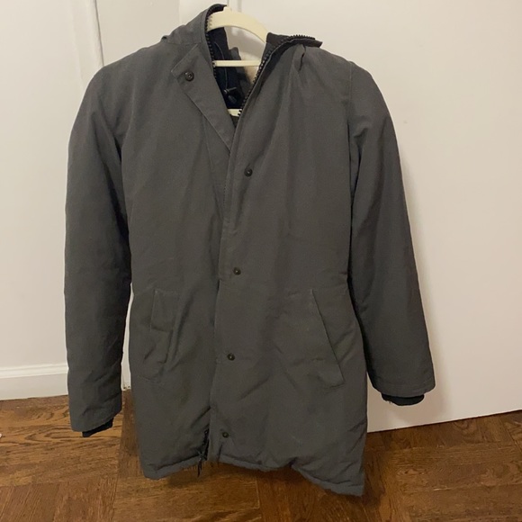 Canada Goose Victoria Parka - Graphite Size Small - Picture 8 of 9